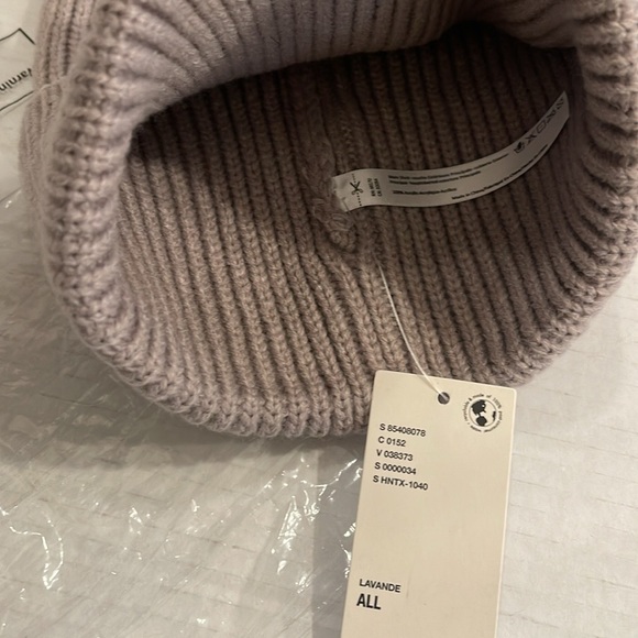 UO Khloe Ribbed Beanie - Picture 5 of 8